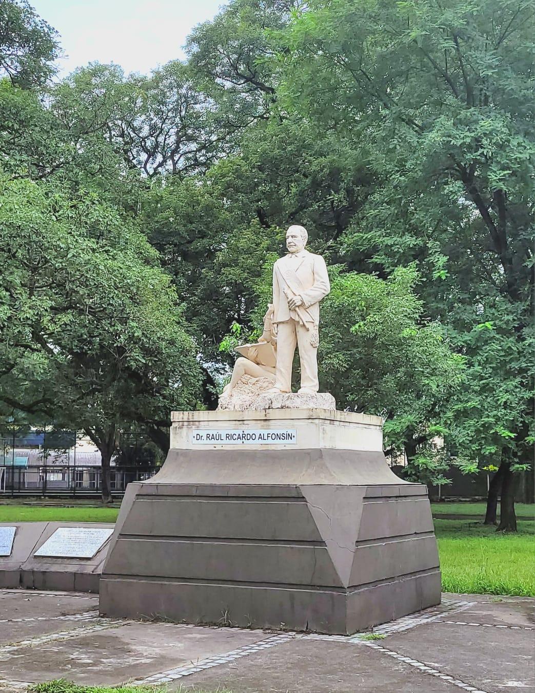 MONUMENTO A LA DEMOCRACIA